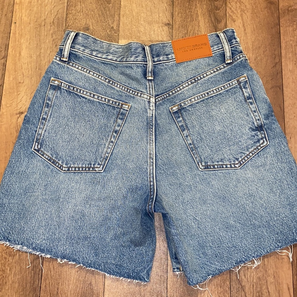 Worn once lucky brand high rise jean shorts - Picture 9 of 9